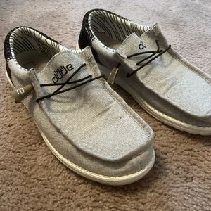Hey Dude men’s gray shoe size 11